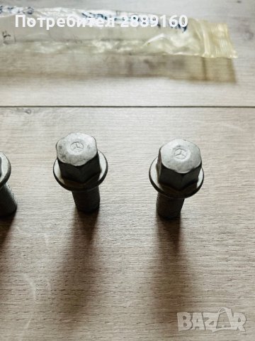 Оригинални болтове за резервна джанта за Mercedes., снимка 8 - Аксесоари и консумативи - 39494105