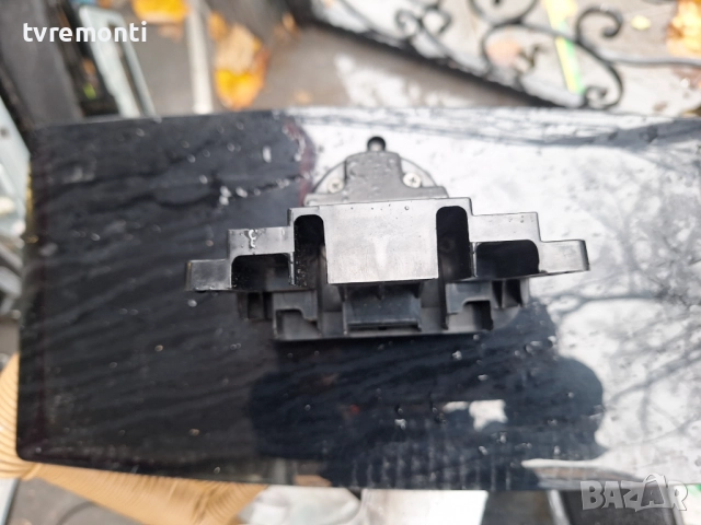 оригинална стойка телевизор LG Модел 32LD650, снимка 3 - Стойки, 3D очила, аксесоари - 52488254