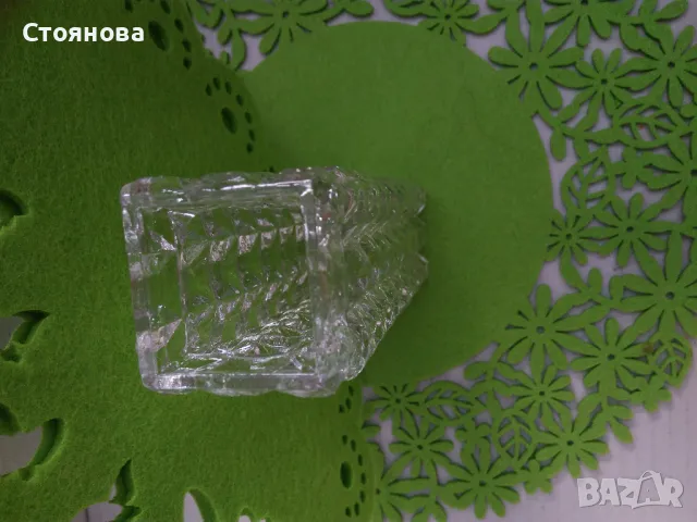Малка кристална вазичка, снимка 5 - Вази - 47384502