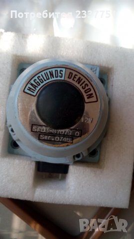Електро хидравличен серво клапан за контрол на налягането, снимка 1 - Резервни части за машини - 30694809