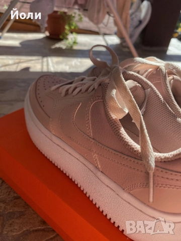 Дамски обувки Nike air, снимка 4 - Кецове - 52265737