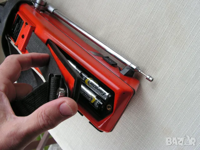 Късовълнови  от 1973 г уоки-токи Sony ICB-300W, снимка 17 - Друга електроника - 49890821