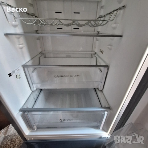 Продавам хладилник от марката Whiripool BSNF 9452 OX за части, снимка 5 - Хладилници - 53148170