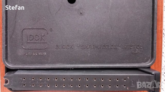 Оригинална кутия и шомполи за Глок - 17С