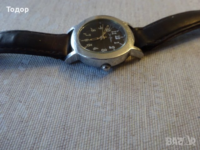 Френски дамски часовник Jean Delatour, употребяван, работи, с нова батерия, снимка 3 - Дамски - 38053244