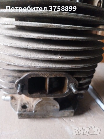 различни части останали от двигател иже възход татран., снимка 5 - Резервни части за телефони - 54068988