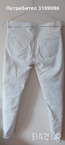 Бели ластични дънки Zara с бродерия на крачола, с подарък , снимка 3 - Дънки - 38567057