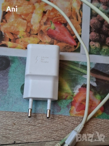 Зарядно Samsung , снимка 3 - Оригинални зарядни - 54131485