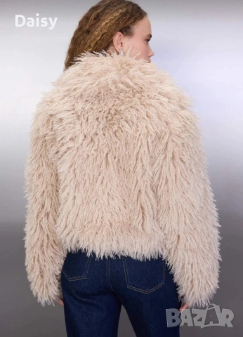 Бежаво,рошаво палто, снимка 4 - Палта, манта - 53947761