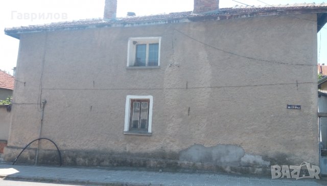 Продавам двуетажна тухлена къща в супер център на гр. Тополовград, снимка 10 - Къщи - 30751343