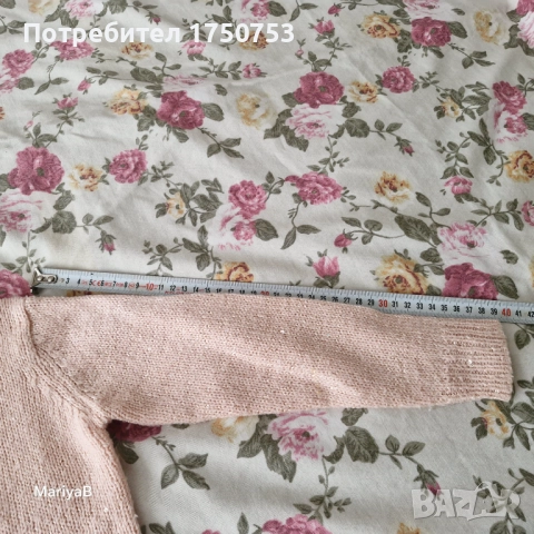 Празнични жилетки с пайети, снимка 4 - Детски пуловери и жилетки - 52296629