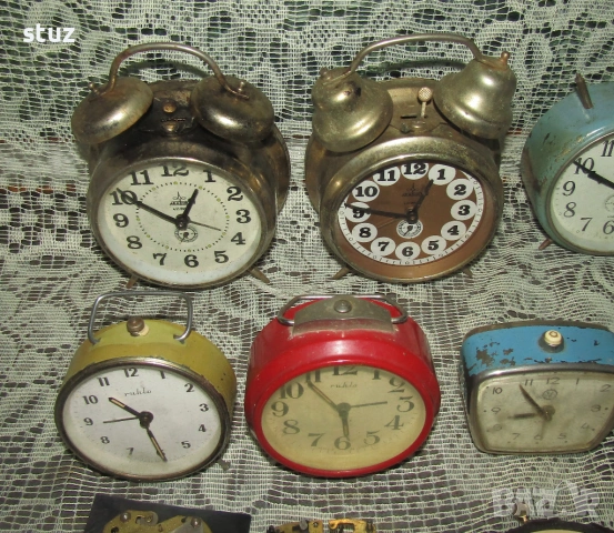 Механични будилници за части, сет , снимка 3 - Антикварни и старинни предмети - 53249099