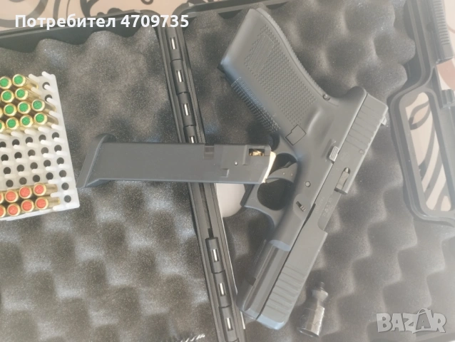 Газов пистолет Umarex Glock 17 Gen5 BLK 9mm, снимка 4 - Газово оръжие - 53108615