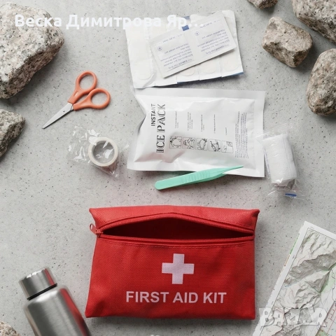 Компактен комплект за първа помощ в червена чантичка, снимка 3 - Аксесоари и консумативи - 53999810