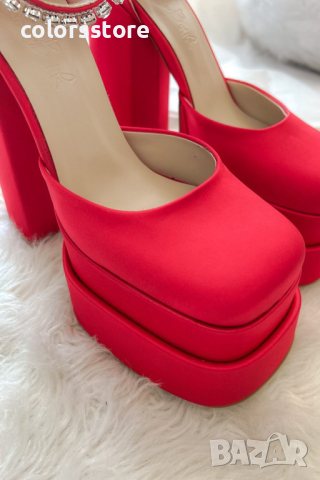 Сандали на ток - червен сатен - VS1