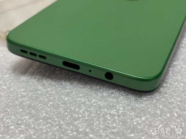 Перфектен! Motorola Moto G35 5G 256GB, Зелен, снимка 10 - Motorola - 53022228