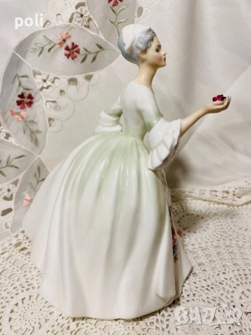 порцеланова статуетка Royal Doulton , снимка 4 - Статуетки - 52507076