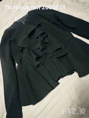 Черно сако!