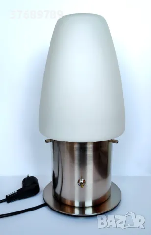 Нощна лампа с редуващи се цветни режими