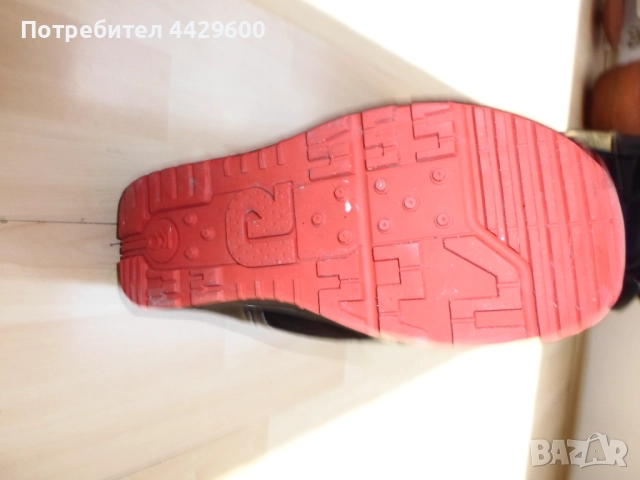 Сноуборд обувки Burton Progression 9, снимка 7 - Зимни спортове - 51647239