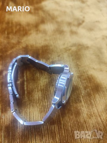 Продавам часовник, снимка 3 - Дамски - 38034739