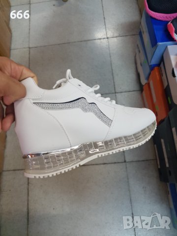 Обувки, снимка 2 - Дамски ежедневни обувки - 42269187