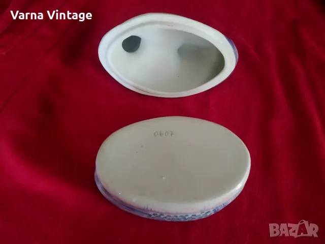 Стар порцеланов съд с капак във формата на пате, снимка 8 - Антикварни и старинни предмети - 49815314