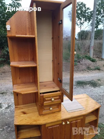 Дървено шкафче масив и витрина, снимка 9 - Шкафове - 55805532