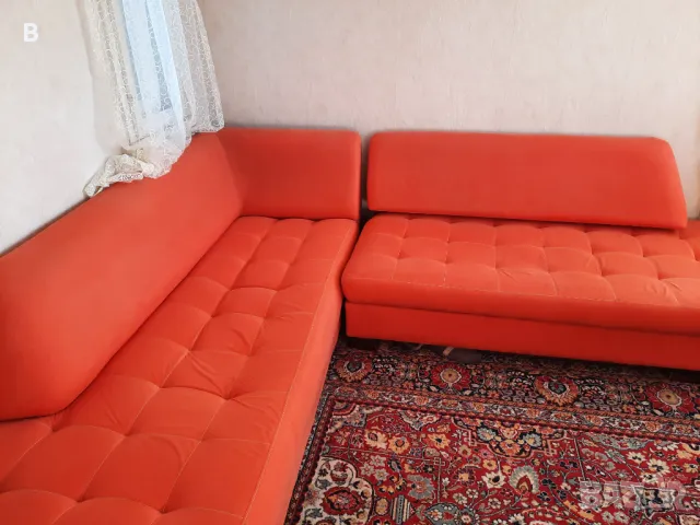 Разтегателен ъглов диван в добро състояние