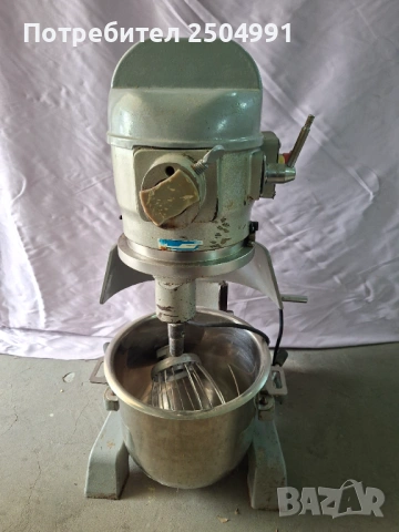 Продавам миксер втора ръка