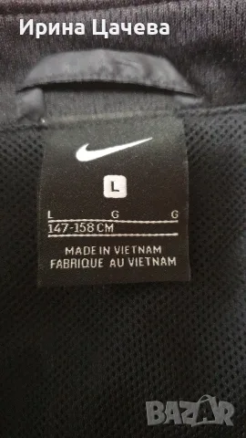 Детска ветровка NIKE, снимка 2 - Детски якета и елеци - 56093070
