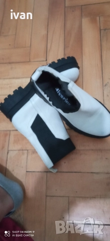 дамски боти stradivarius 37 бели , снимка 3 - Дамски боти - 51736274