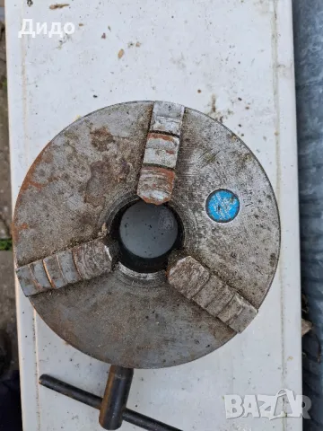 ПАТРОННИК ЗА СТРУГ УНИВЕРСАЛ 200/3  