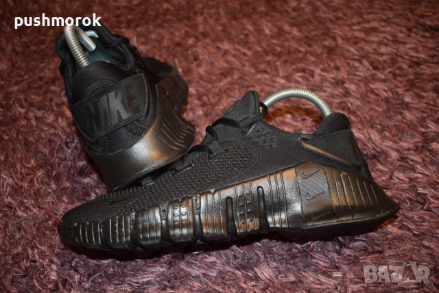 Nike Free Metcon 4 Sz UE 41, UK7, US 8, снимка 4 - Спортни обувки - 51810382