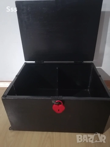 Метална каса със кожена седалка , снимка 3 - Други стоки за дома - 53300141