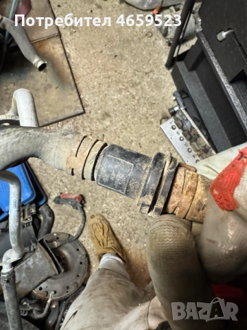 Термостат охладителна течност малък за Ауди Audi A8 D4 H4 само за 50лв. 4E0121113, снимка 2 - Части - 52540727