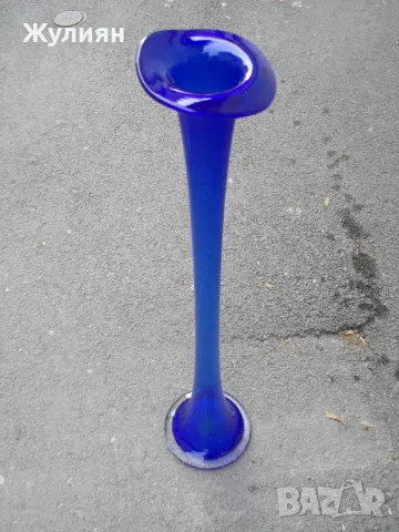 ГОЛЯМА ВАЗА СИНЬО СТЪКЛО