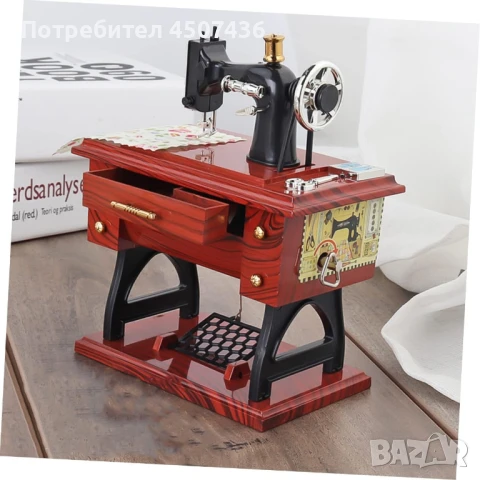 Винтидж музикалнa кутя - Шевна машина с ръчна манивела , снимка 2 - Декорация за дома - 50840104