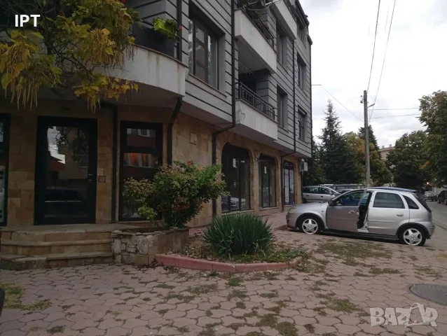 Отдават се под наем две нови помещения