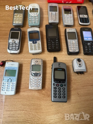 Стари телефони(колекционерски), снимка 4 - Други - 47566090