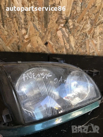 Преден десен фар за Toyota Avensis 1.8 (2001) 54533365, снимка 3 - Части - 54353309