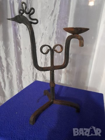 Продавам свещници