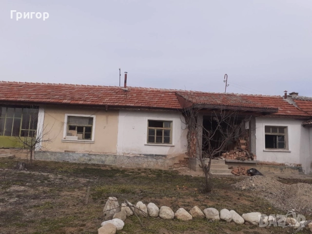 Продавам къща с двор в село Старосел, снимка 4 - Къщи - 52340787