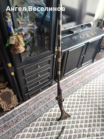 стара кремъчна пушка с костни набивки.Механизма НЕ работи 141см