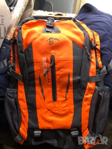 Продавам туристически раница 