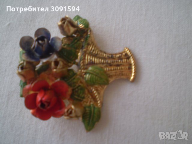 красива Винтич брошка кошница с цветя, снимка 3 - Антикварни и старинни предмети - 37363461