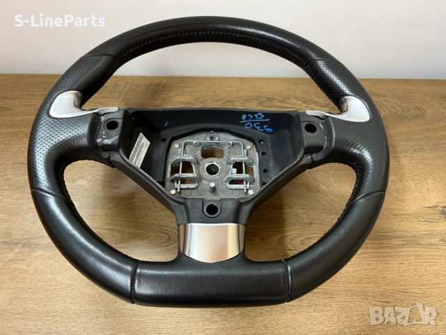 Оригинални с перфорирана кожа волани Peugeot 3008 Пежо pejo, снимка 4 - Части - 47680040