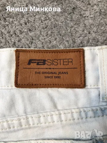 Дамски къси дънкови панталони, снимка 6 - Къси панталони и бермуди - 49297205