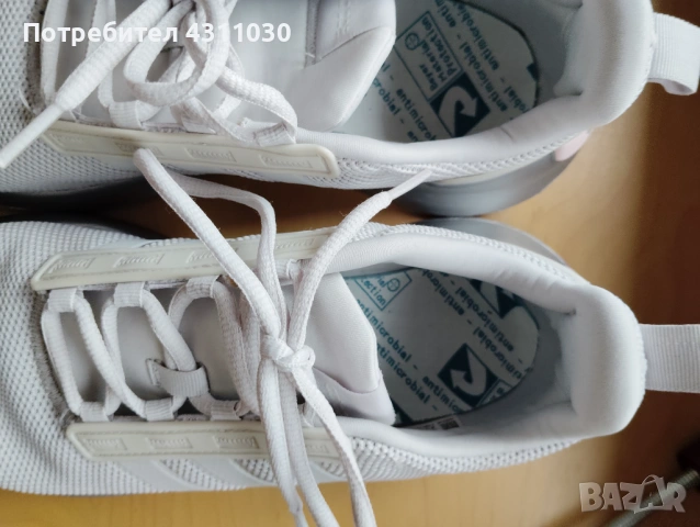 Маратонки Adidas 41 1/3, снимка 7 - Маратонки - 53807758