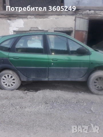 Renault Scenic, снимка 2 - Автомобили и джипове - 52179829